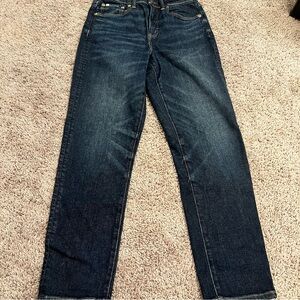 {American Eagle AE77} dark denim mom straight leg jeans